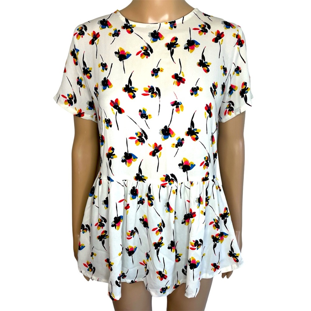 ASHER by Fab’rik White Floral Crewneck Flutter Short Sleeve Babydoll Blouse Top